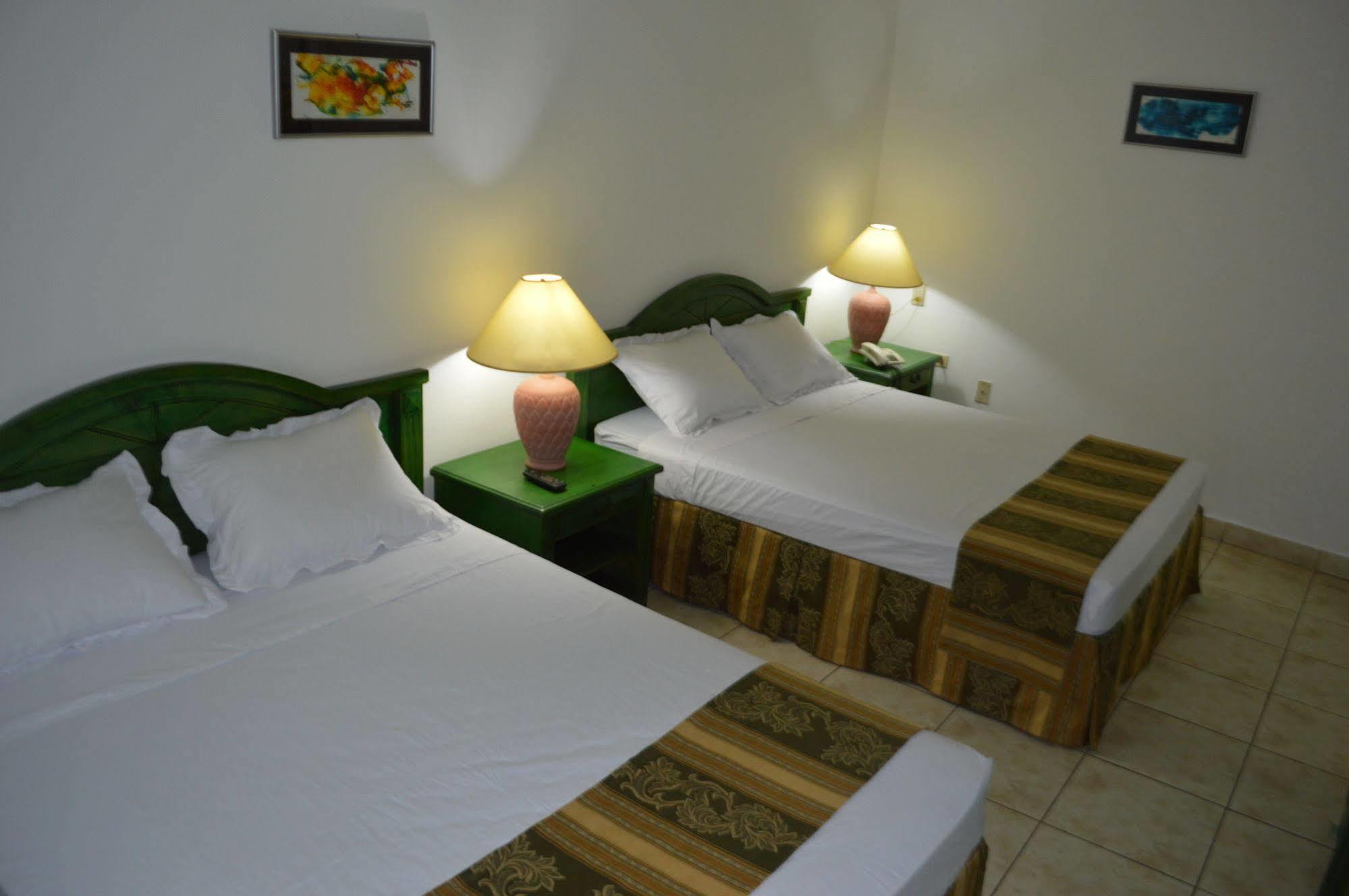 Hotel Casa Real Манагуа Екстериор снимка